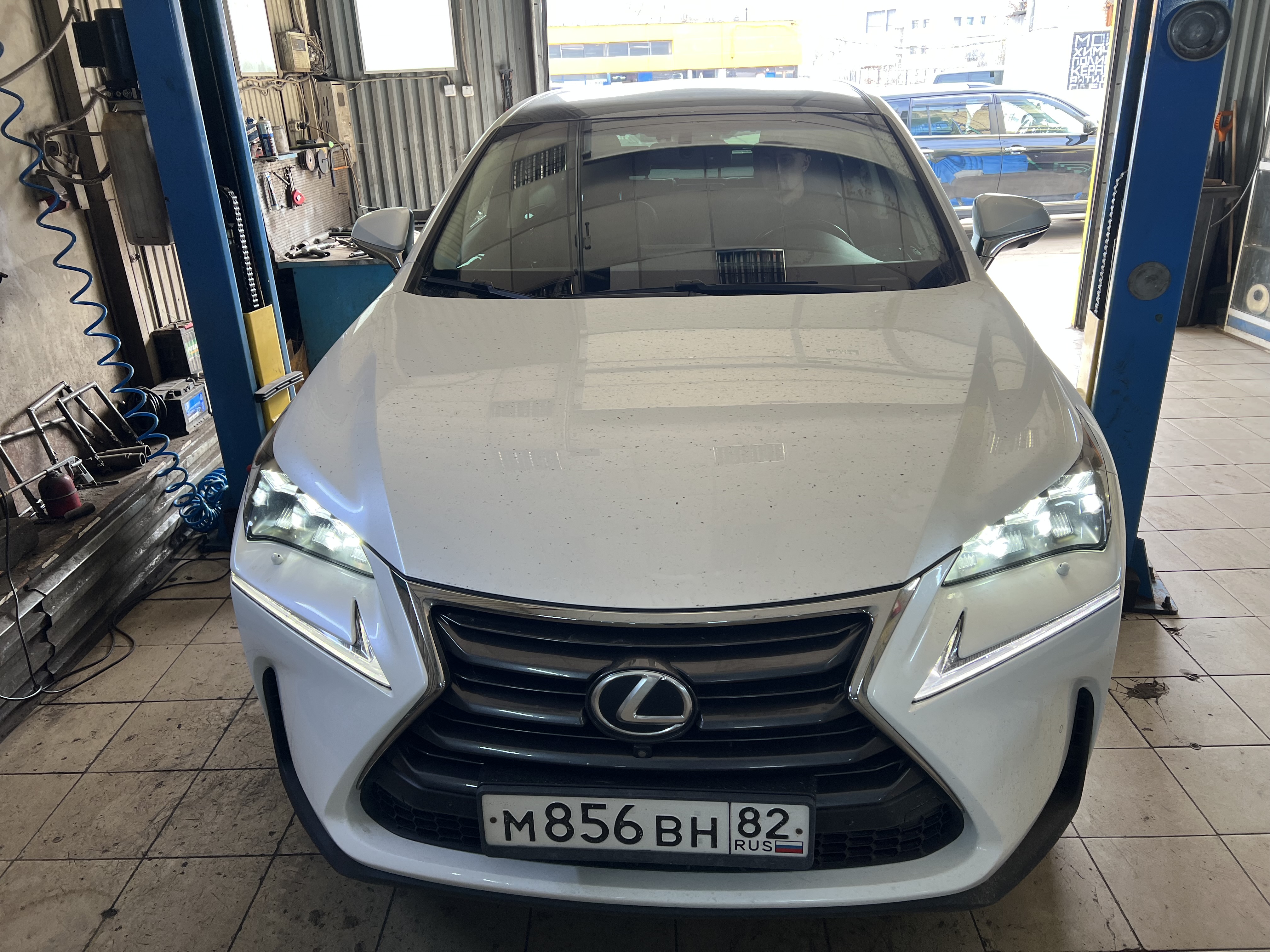 Lexus NX200t